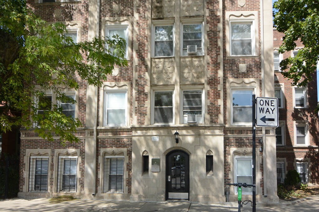 2936 W Palmer St Unit 302, Chicago, IL 60647 Condo for Rent in