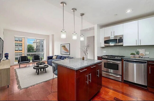 Foto del edificio - 2130 7th Ave
