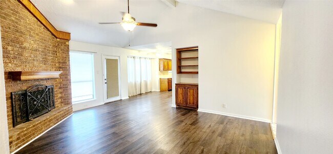 Foto del edificio - 135 Basswood St