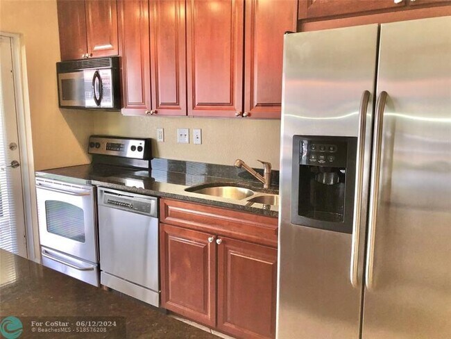 Foto del edificio - 2881 NE 32nd St