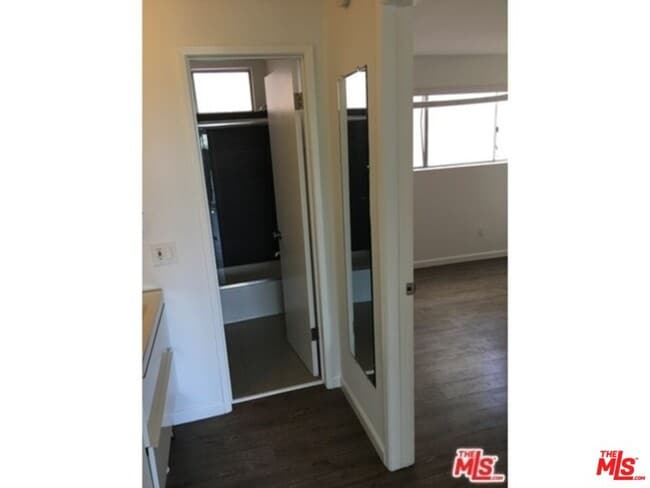 Foto del edificio - 3111 4th St