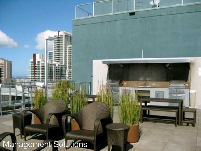 Building Photo - 1075 11th Ave