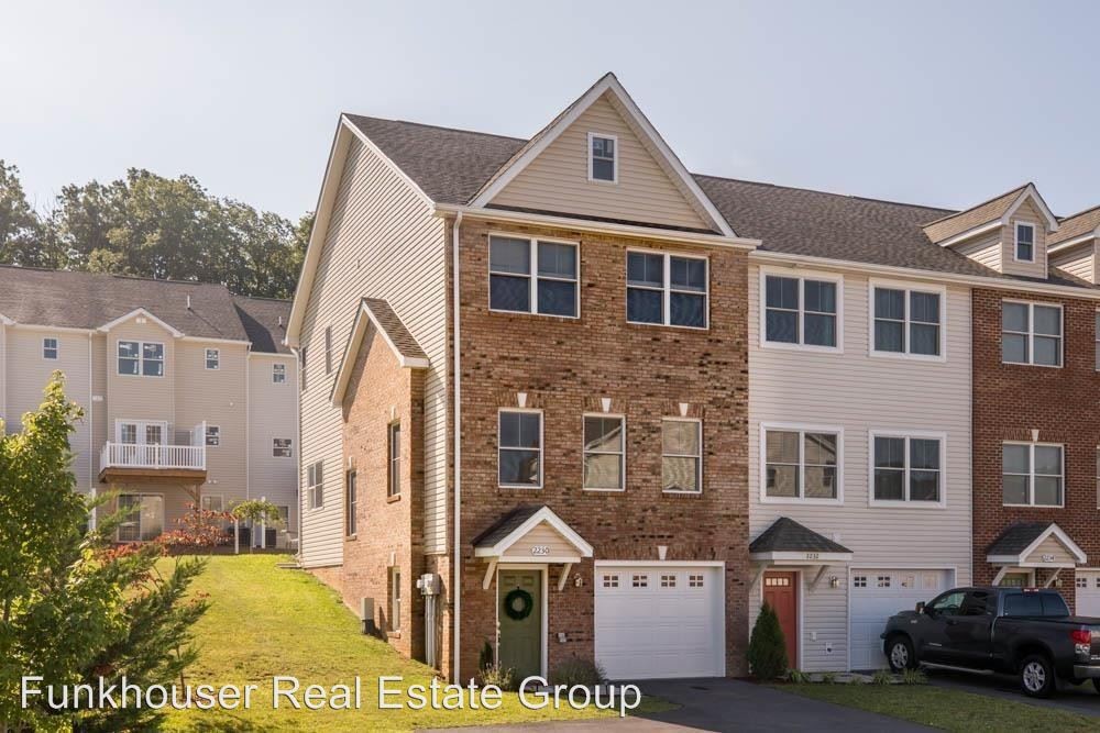 Primary Photo - 3 br, 2.5 bath House - 2230 Lapis Lane