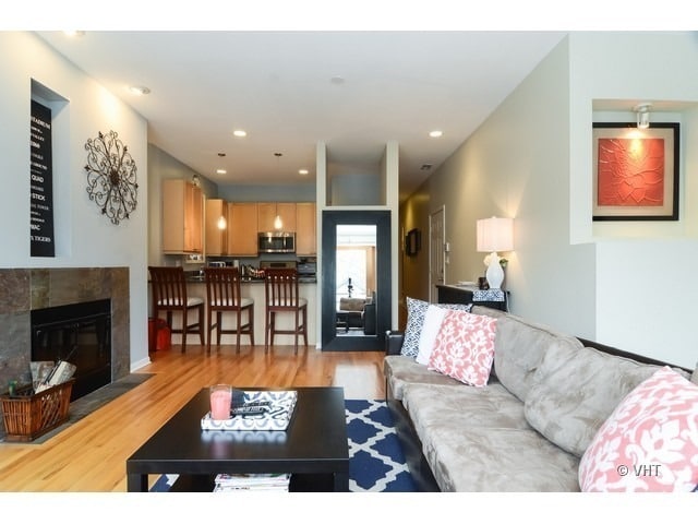 Building Photo - 1051 N Wolcott Ave