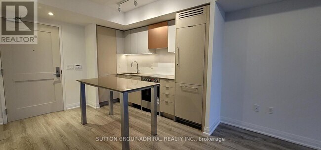 Photo du bâtiment - 10 Gibbs Rd