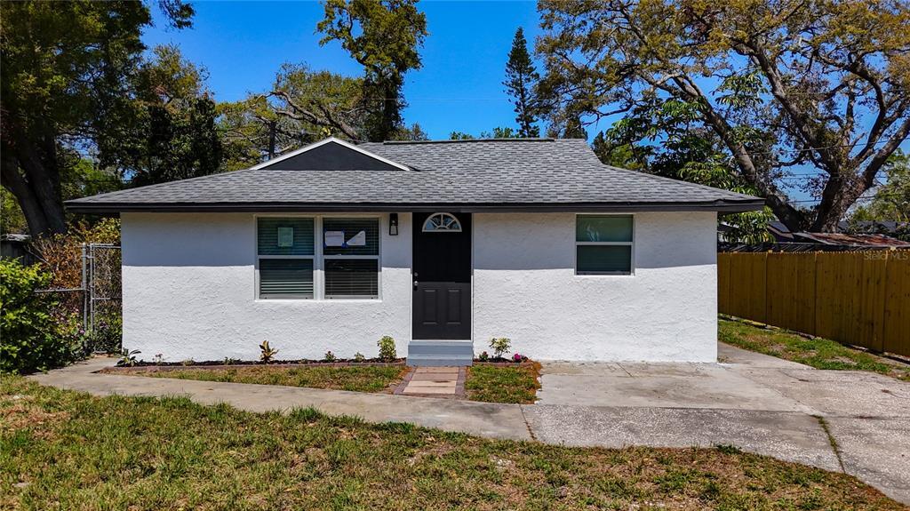 Foto principal - 3755 10th Ave S