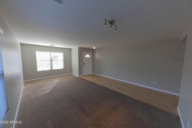 Building Photo - 6080 S Bell Pl