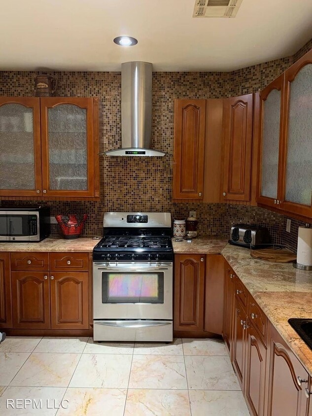 Primary Photo - 3 br, 2 bath House - 3301 West Colton Ave.