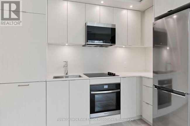 Building Photo - 25 Cordova Ave