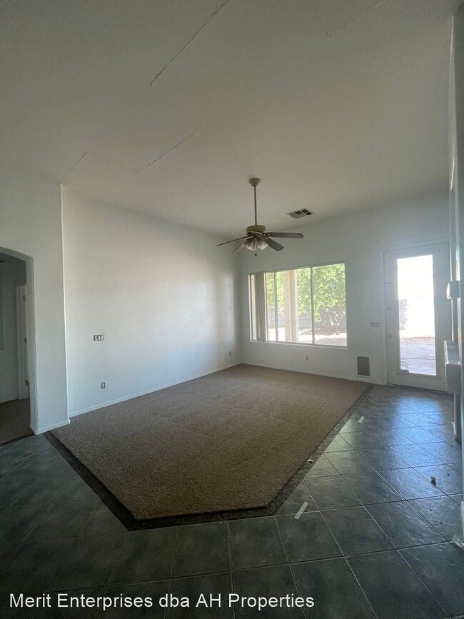 Foto del edificio - 3 br, 2 bath House - 1149 E MORGAN CT