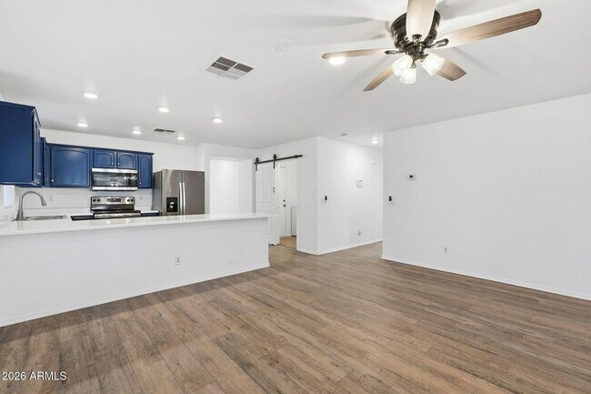 Foto del edificio - 45542 W Guilder Ave