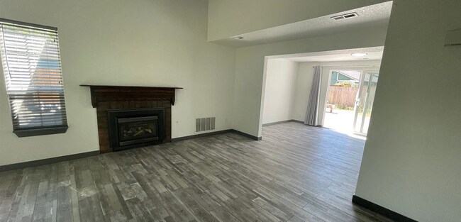 Building Photo - Charming 3-Bedroom Home in Covington