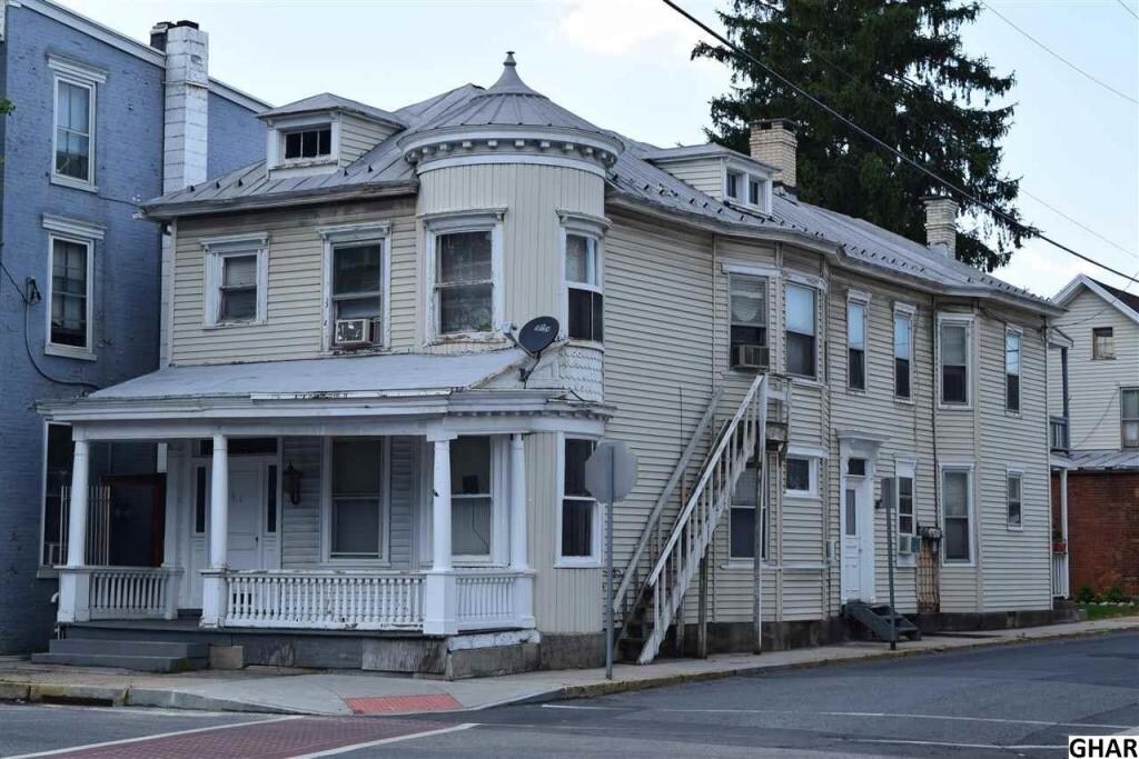 Building Photo - 61 E Main St