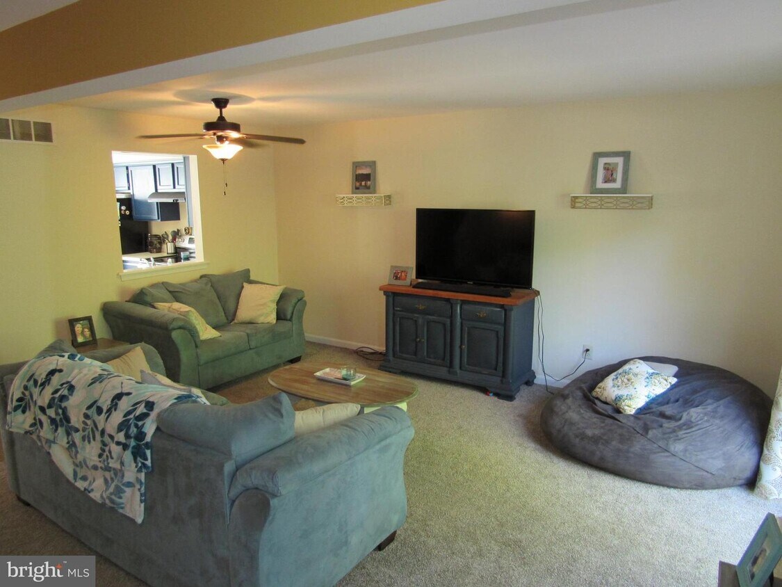 12 Grimley Rd, Schwenksville, PA 19473 Townhouse for Rent in
