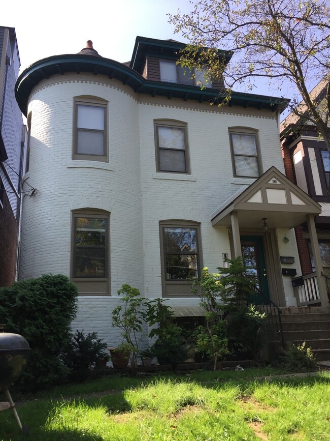 Building Photo - 6344 Aurelia St