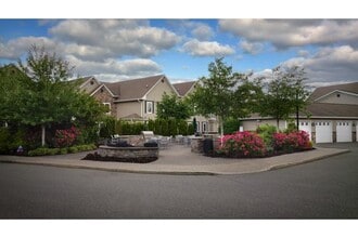 Building Photo - 2200 Dolphin Ln