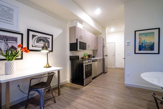 Building Photo - 0 bedroom in Seattle WA 98103