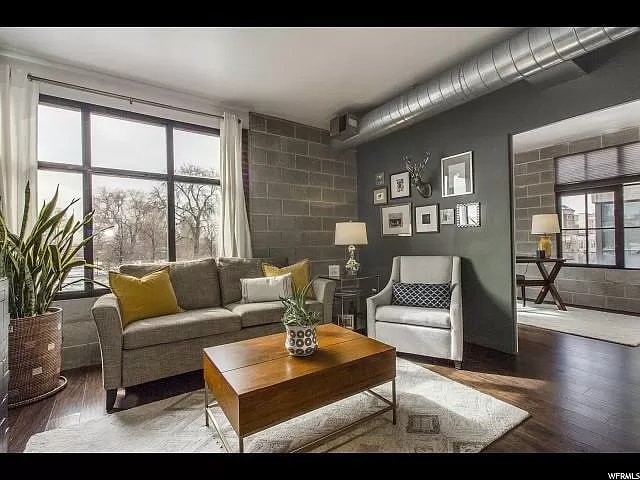 Foto del edificio - 336 W 300 S