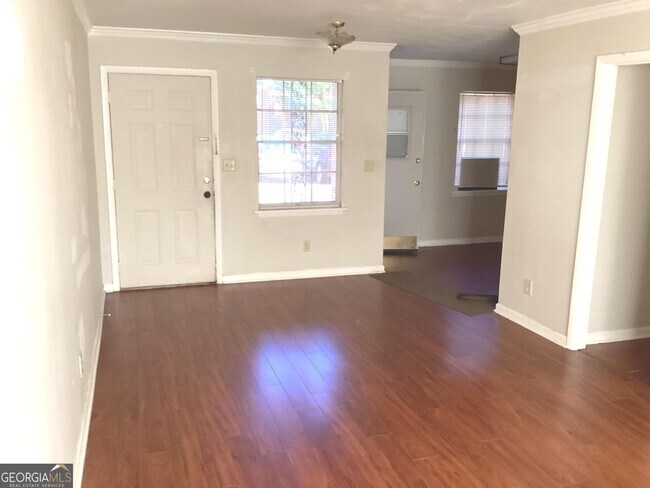 Foto del edificio - 2413 Lawrenceville Hwy