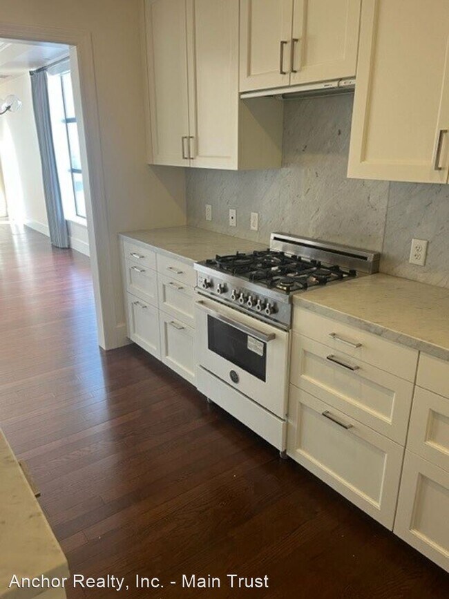 Foto del edificio - 2 br, 2 bath House - 1645 Pacific Avenue #6D