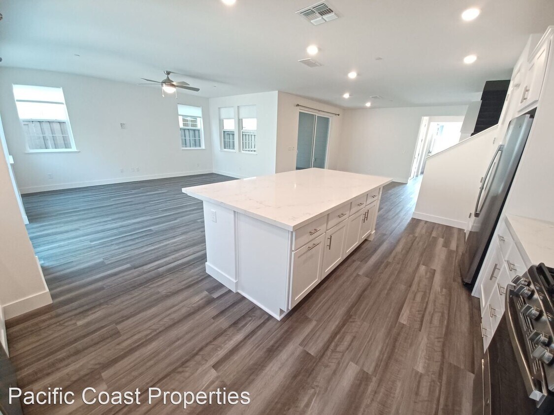 3 br, 2.5 bath House 6921 PEAK WAY House Rental in Granite Bay, CA