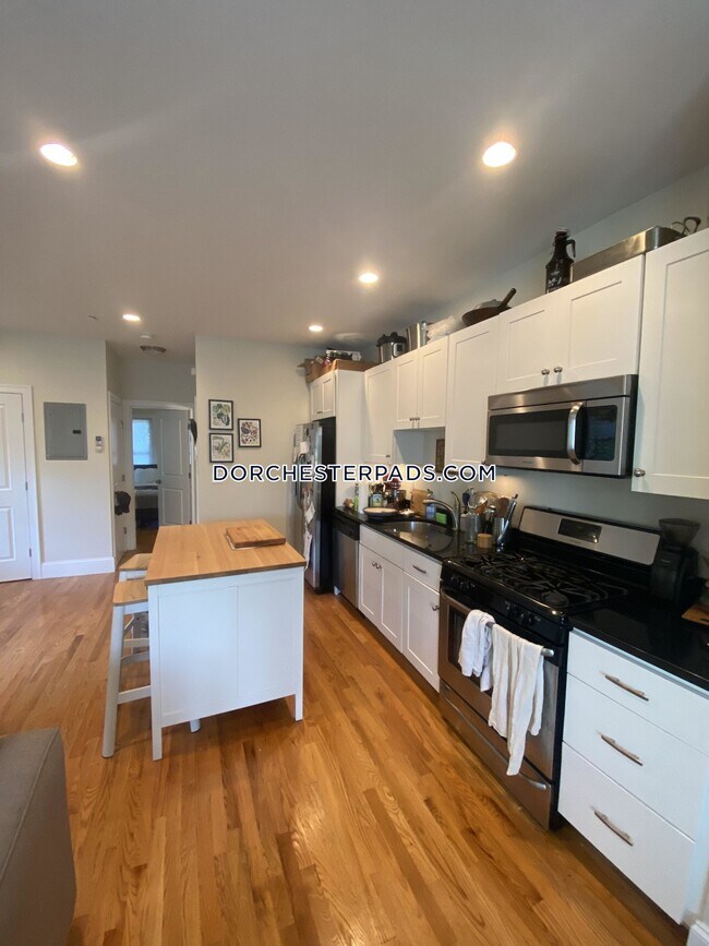 Foto del edificio - 341 Gallivan Blvd