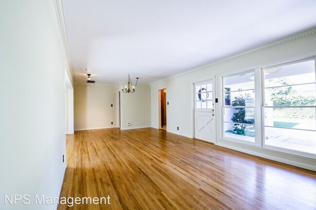 Building Photo - 3 br, 3 bath House - 6749 E Stearns St