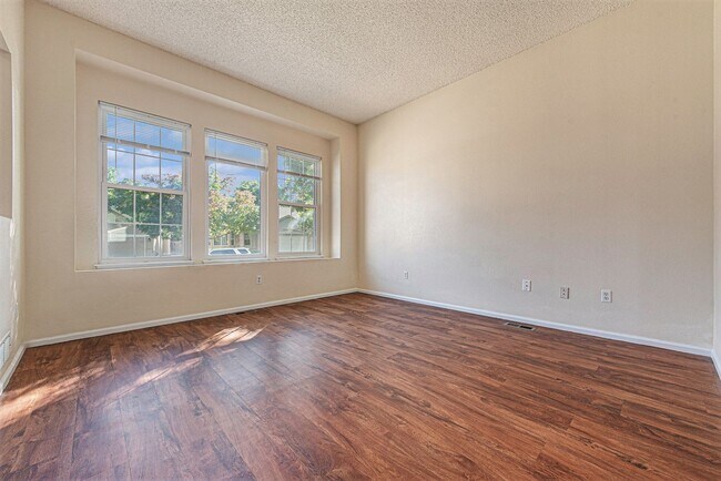 Foto del edificio - Beautiful Single-Family home in Westminste...