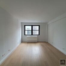 Building Photo - East 39th Street