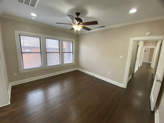 Foto del edificio - 839 Thomasson Dr