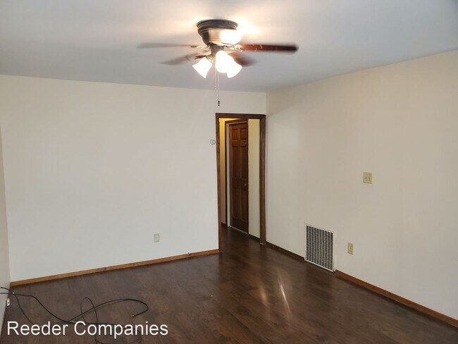 Building Photo - 3 br, 1 bath House - 827 Spruce Street