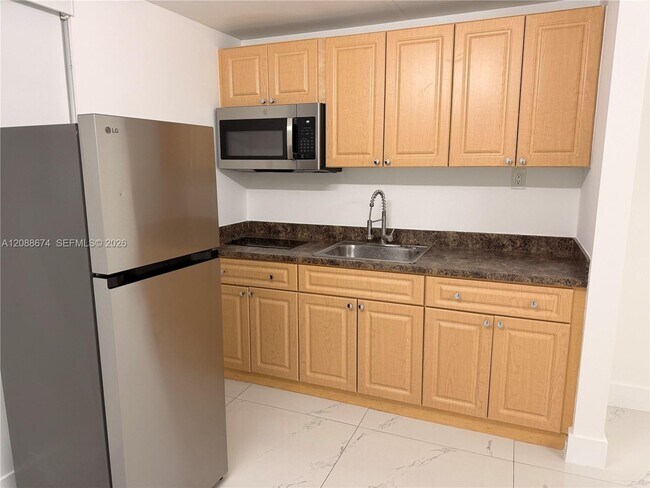 Foto del edificio - 3354 NW 50th St