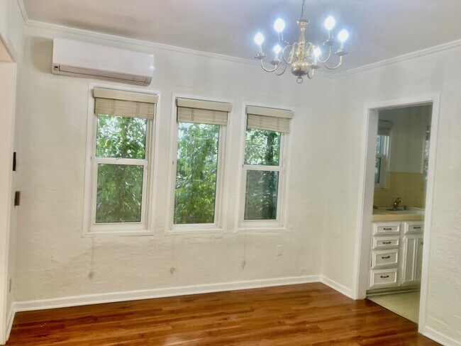 Foto del edificio - 430 S Oakhurst Dr