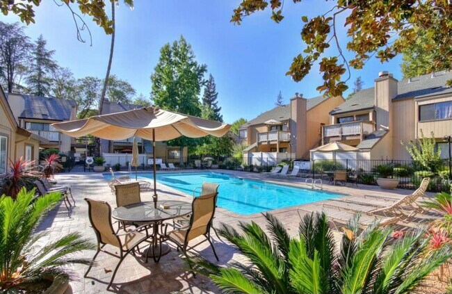 Foto del edificio - 539 Woodside Oaks