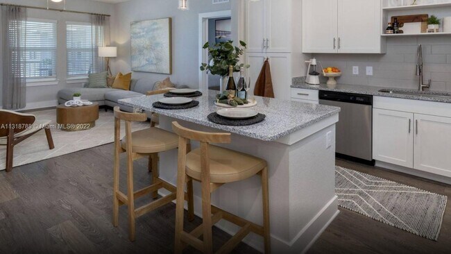 Foto del edificio - 10210  Falcon Gate Lp  1 Riverview Fl 33569
