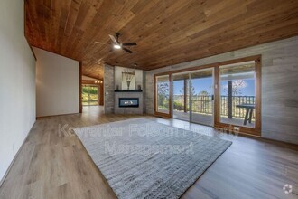 Building Photo - 5800 McKinley Dr