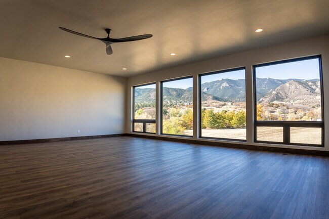 Building Photo - 391 Bergamo Way