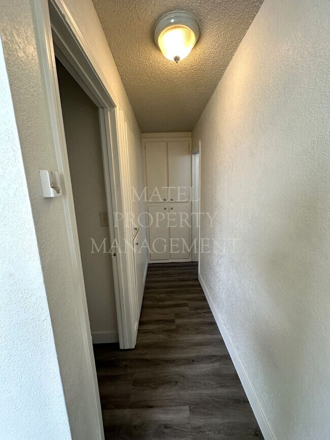 Foto del edificio - 560 Gilbert Ave