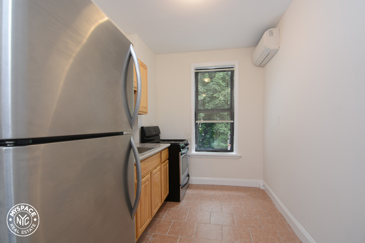 Primary Photo - 701 Flatbush Ave