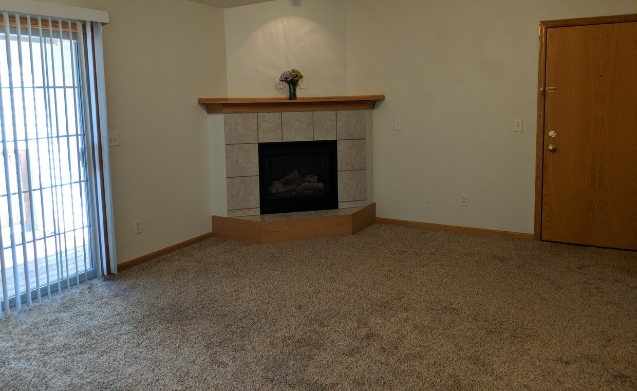 2888 Coral Ct Unit 204, Coralville, IA 52241 Condo for Rent in