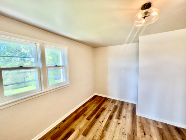 Foto del edificio - 1422 N 8th St