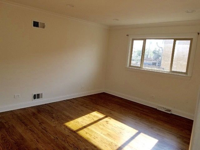 Foto del edificio - 3909 W Howard St