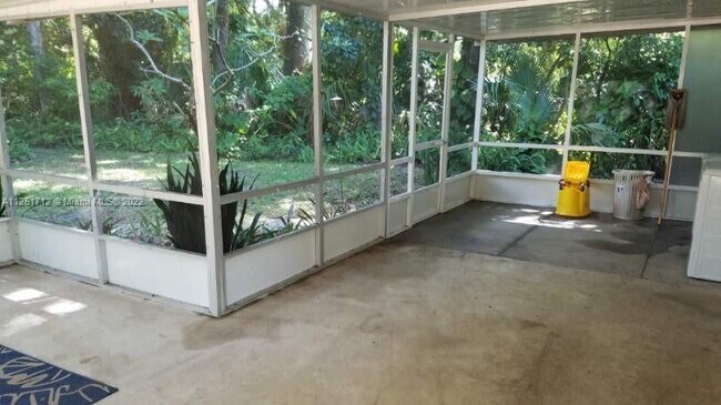 Foto del edificio - 429 Brentwood Dr