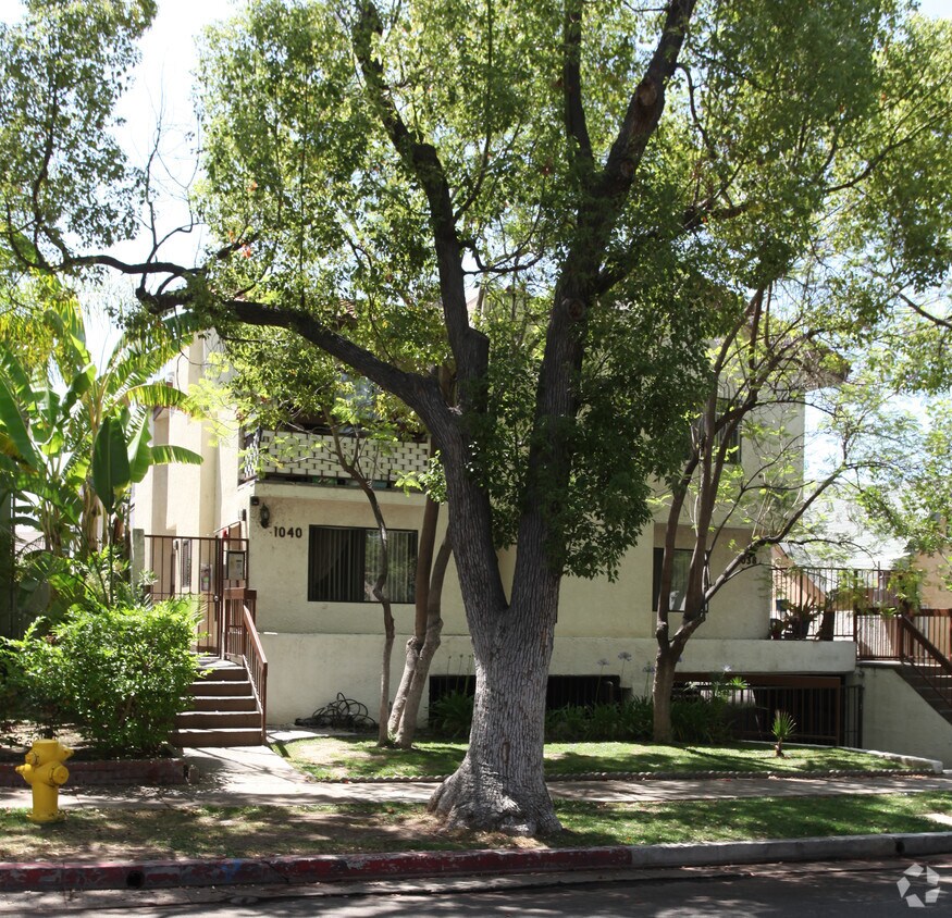 Building Photo - 1040 Spazier Ave
