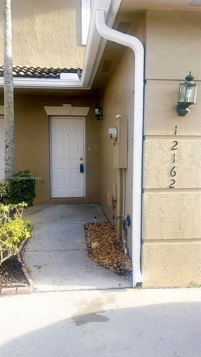Foto del edificio - 12162 SW 5th Ct