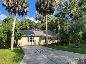 Building Photo - 4629 SW 57th Dr