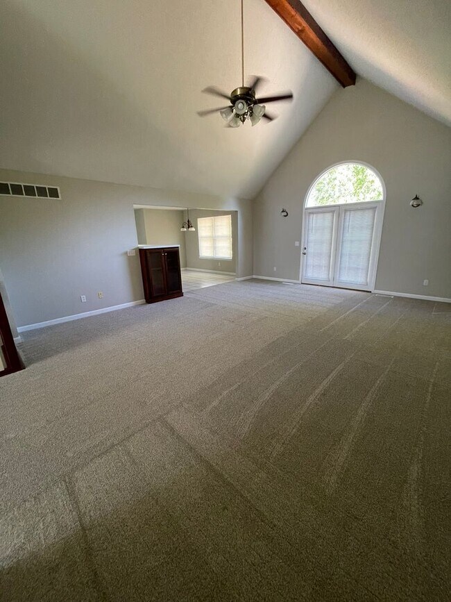 Foto del edificio - 4 Bed 3 Bath For Rent in Troy, MO