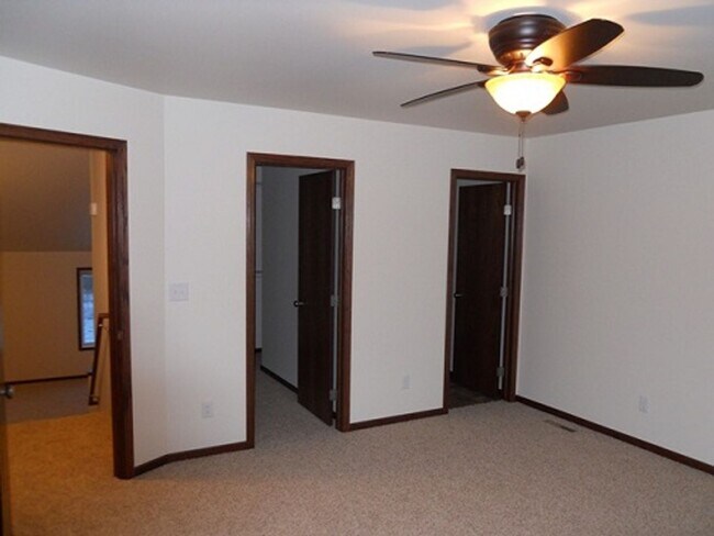 Foto del edificio - 3 Bed 3 Bath Twin Home