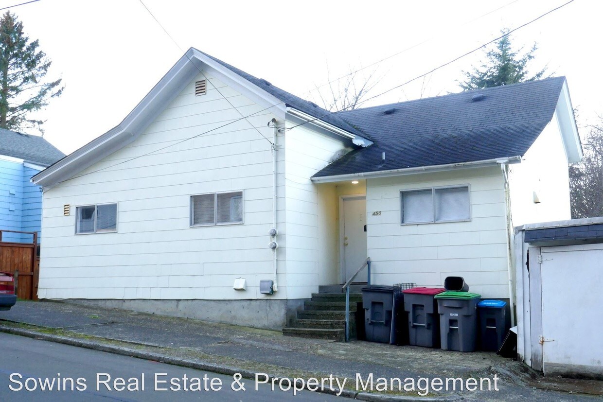 Foto principal - 450 Commercial St