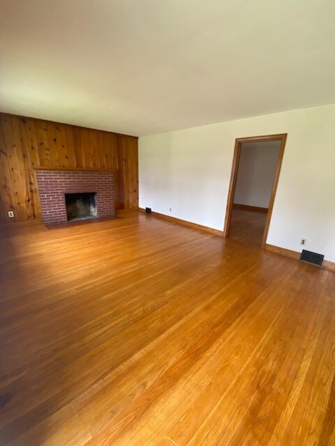 Building Photo - 3007 Dartmouth Ave